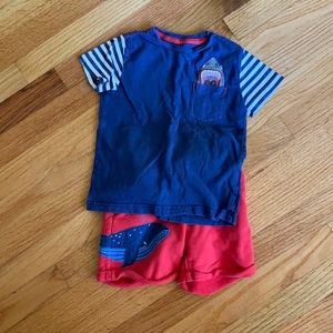 Mini Boden shark shorts set
